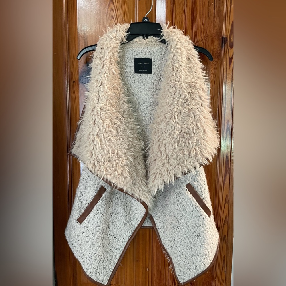 Love Tree vest
